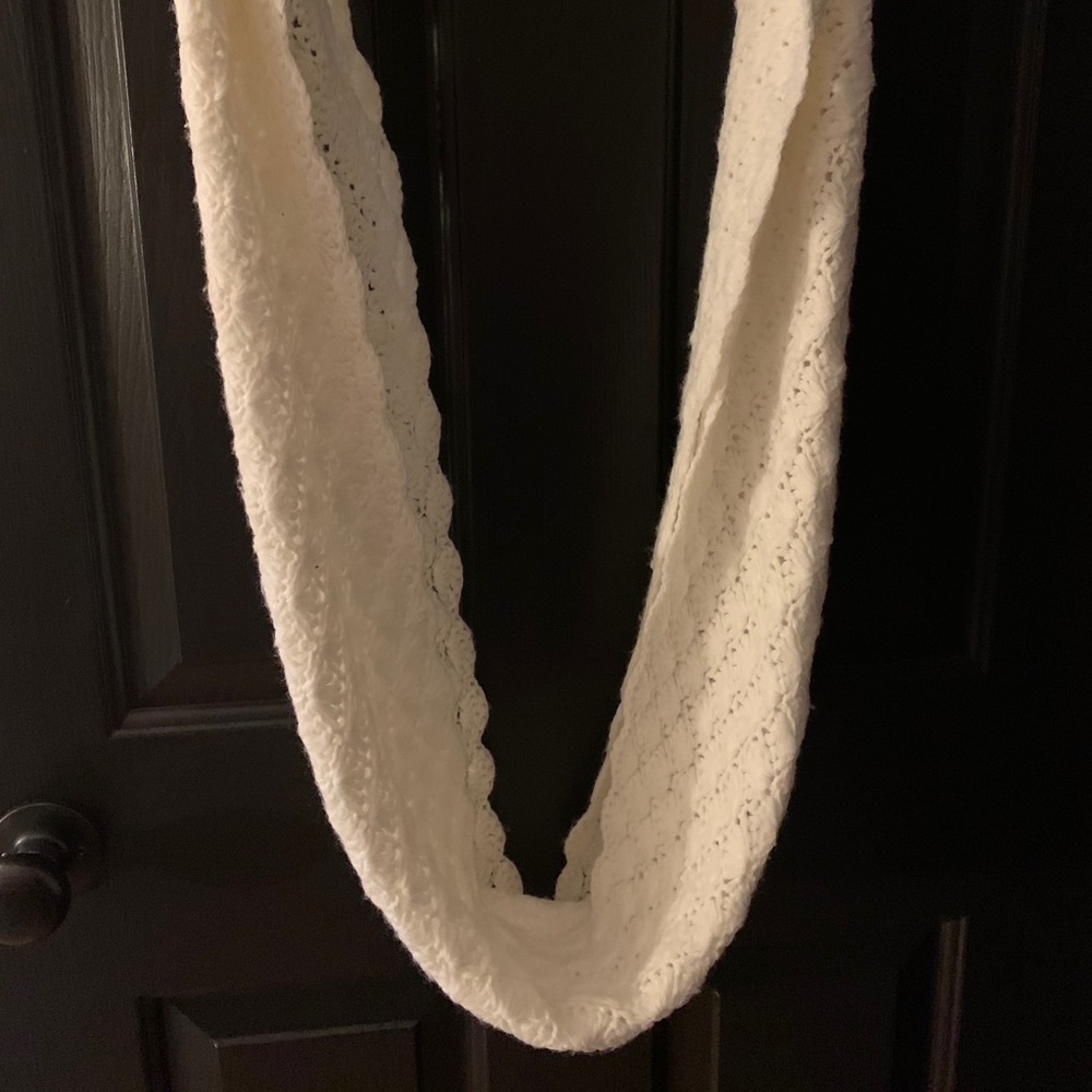 American Eagle infinity scarf